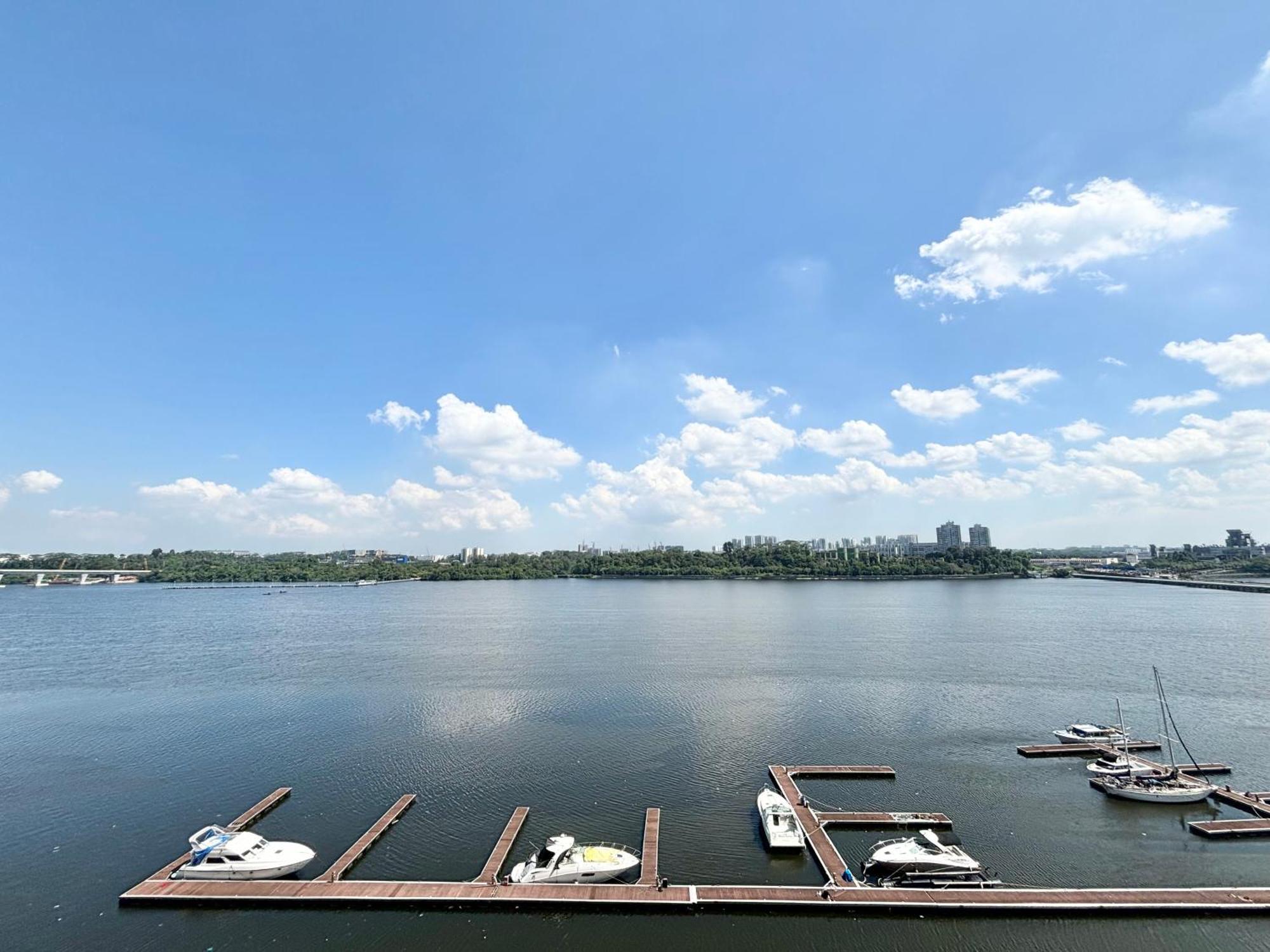 Cozy With Beautiful Sea View , Rnf Johor Bahru